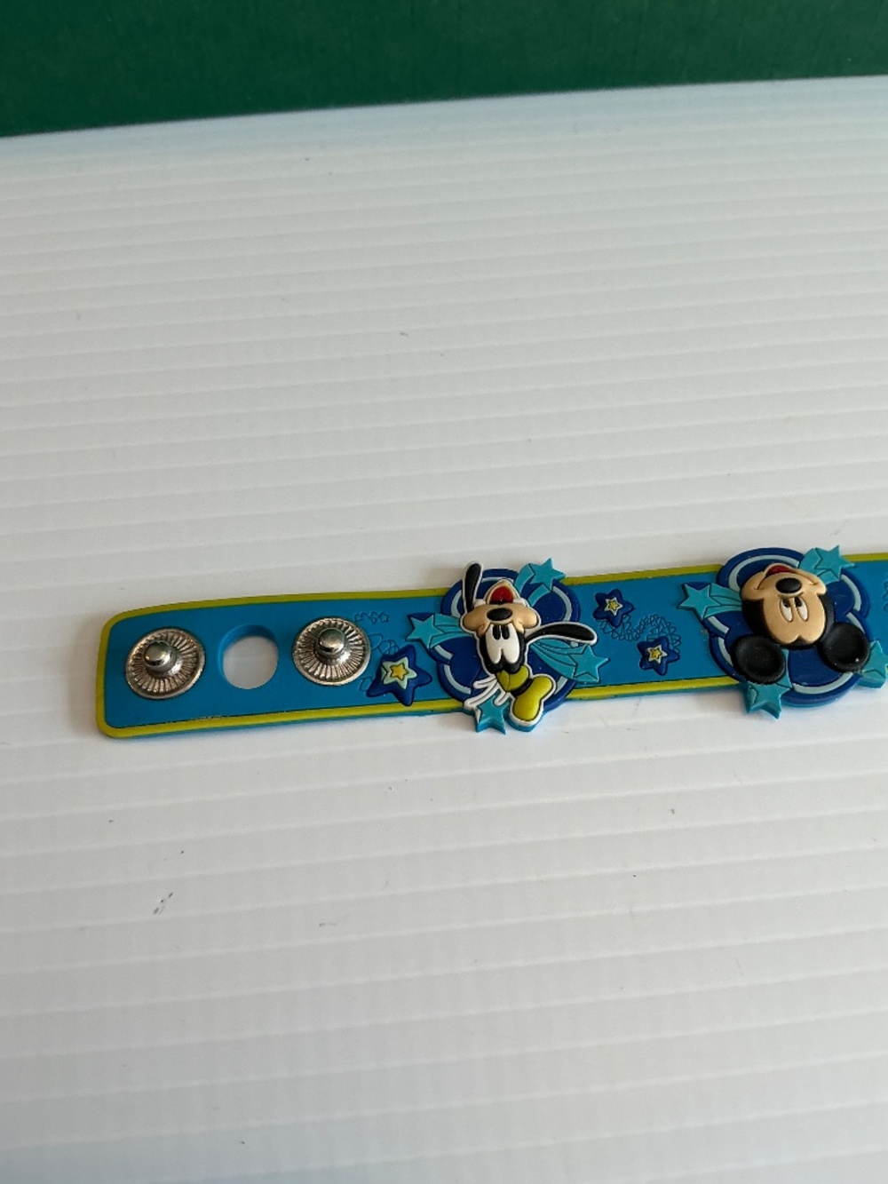 Official Disney Blue Vinyl Snap Bracelet Mickey Donald Goofy Pluto Stars - Picture 7 of 13